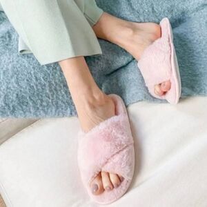Splendid Light Pink Fuzzy Cross Slide Slippers, NWT